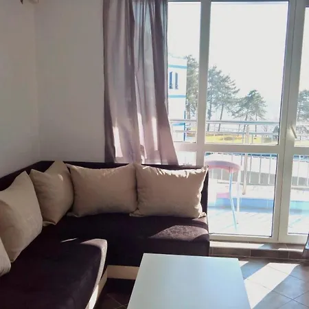 Private With Sea View In Blue Bay Pallace Apartmán