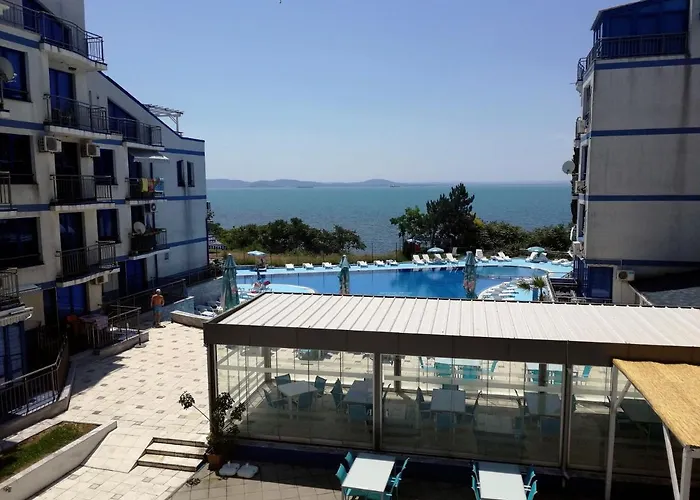 Private With Sea View In Blue Bay Pallace Apartment *